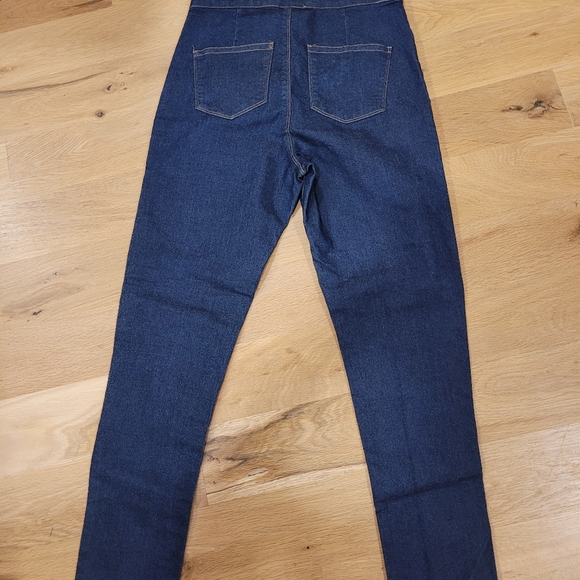 Nicki Minaj High Rise Distressed Jeans - Picture 5 of 6